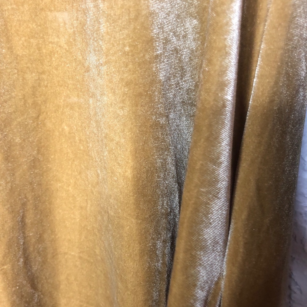 Agnes & Dora Velvet 3/4 sleeve swing tunic in gold - Picture 6 of 8